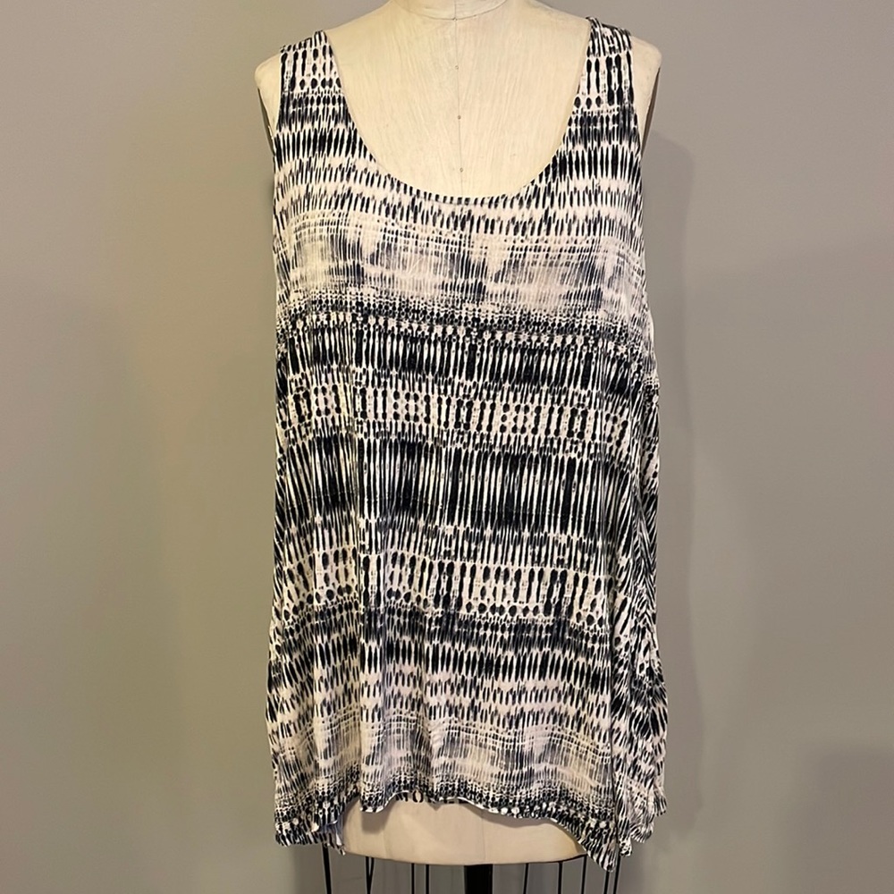 Rose & Olive sleeveless black and white tank